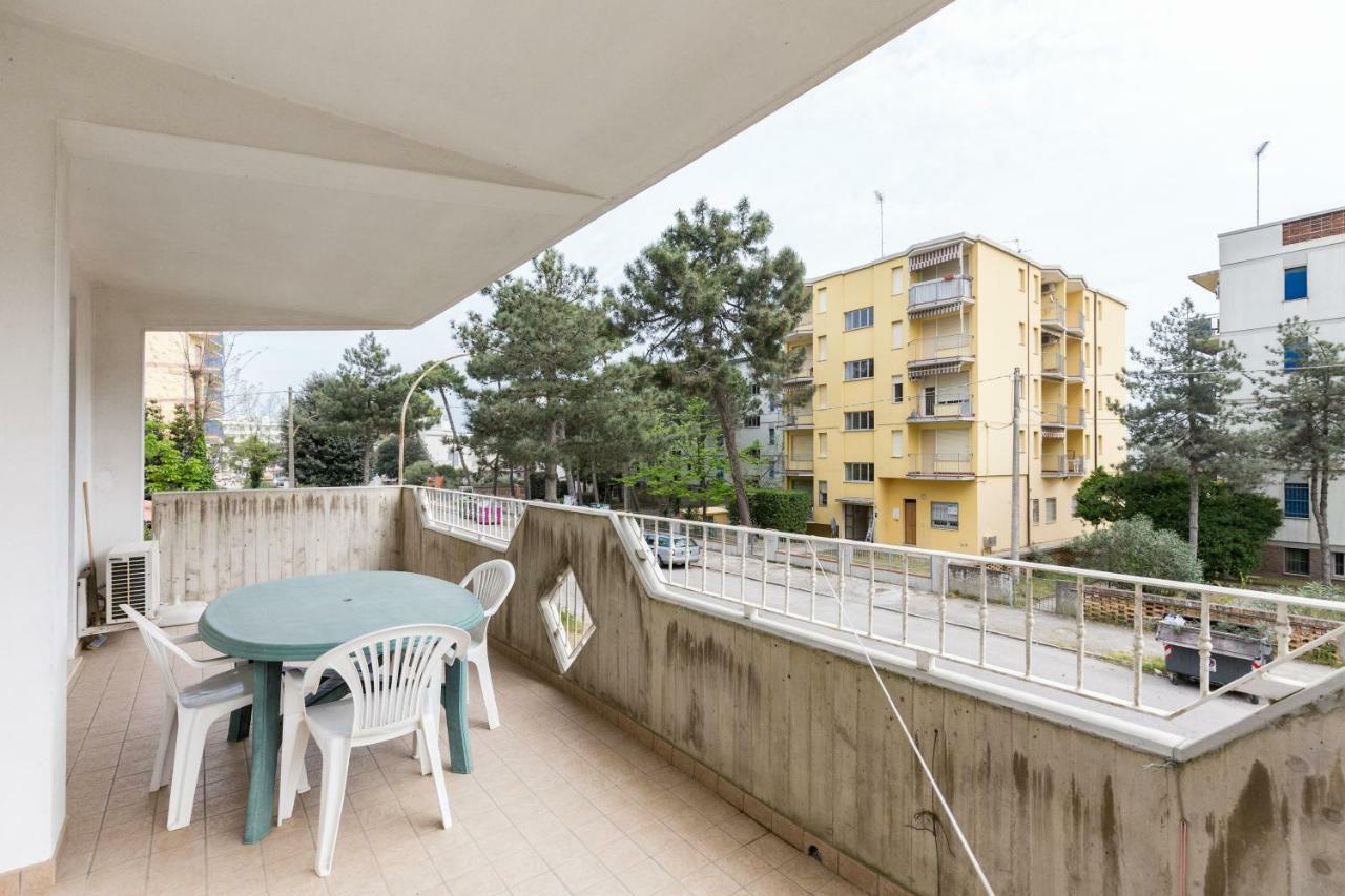Sirena Apartments Лидо дели Естенси Екстериор снимка