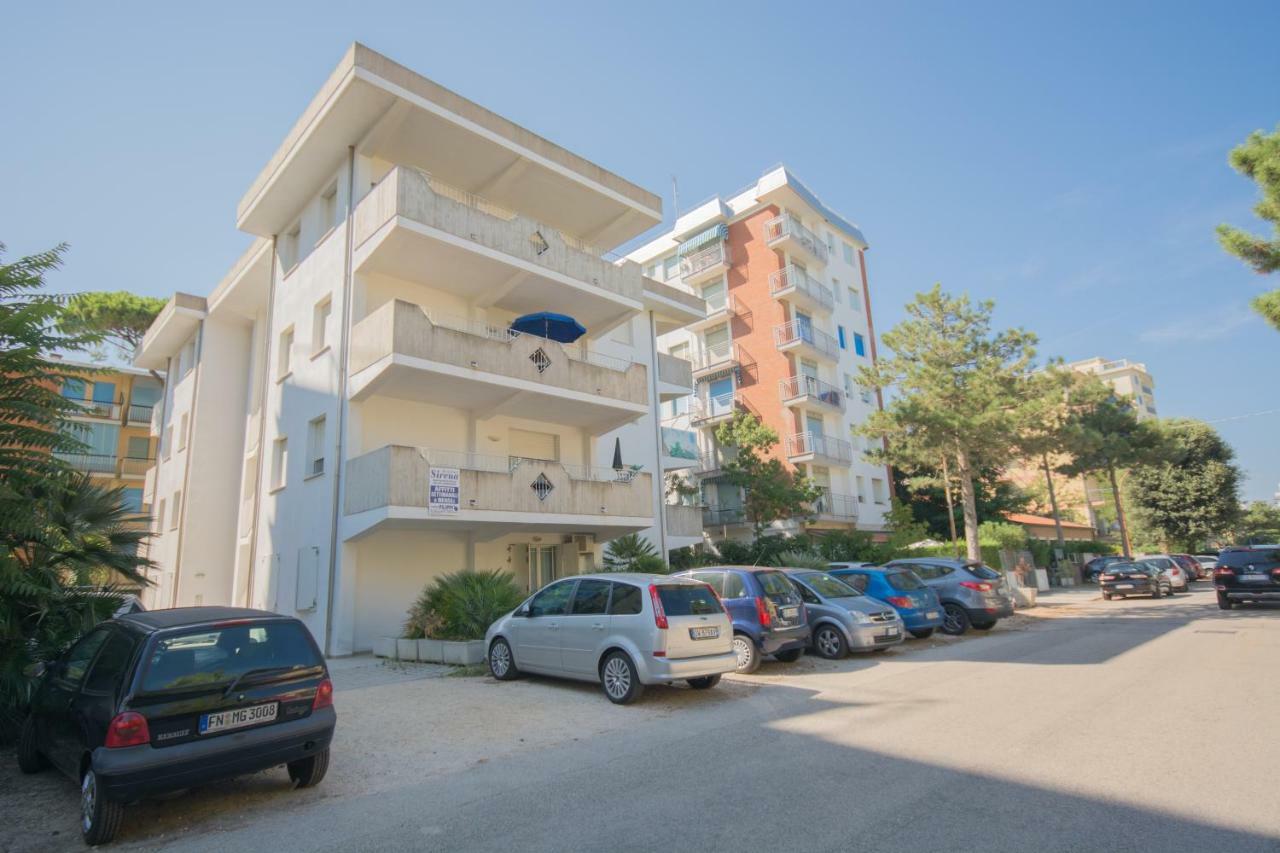 Sirena Apartments Лидо дели Естенси Екстериор снимка